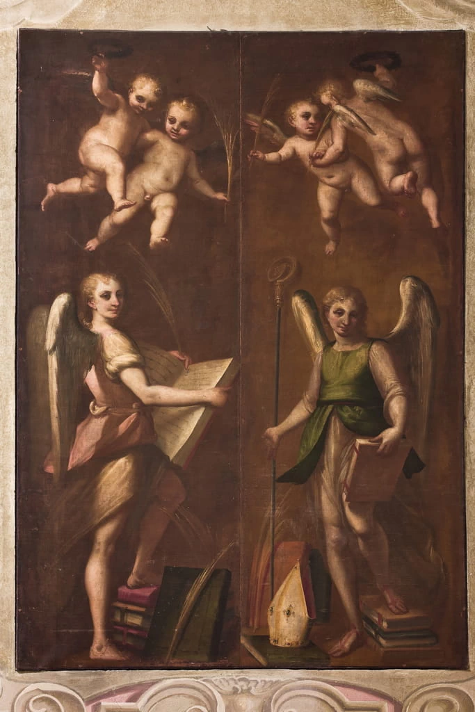 Angeli con insegne episcopali, libri e rami di palma - Cattedrale di San Lorenzo, Genova